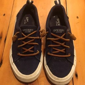 Sperry topsiders
